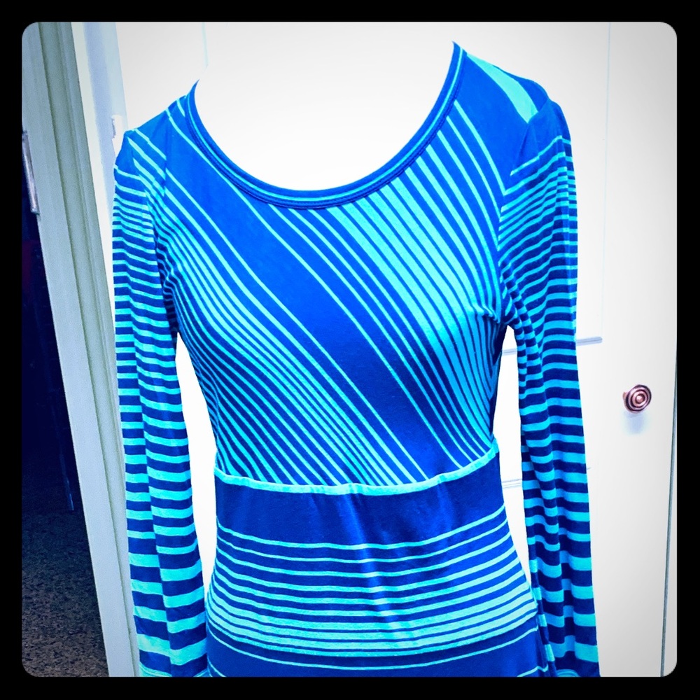 🆕NWOT BCBG MAXAZRIA striped dress with cut out back size M